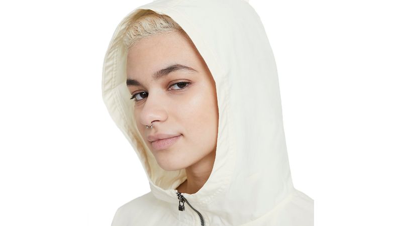 Campera Nike Icon Clash Mujer Con Capucha Blanca en Sportotal
